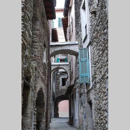 Alloggio Per Vacanze A Isolabona Ngoại thất bức ảnh